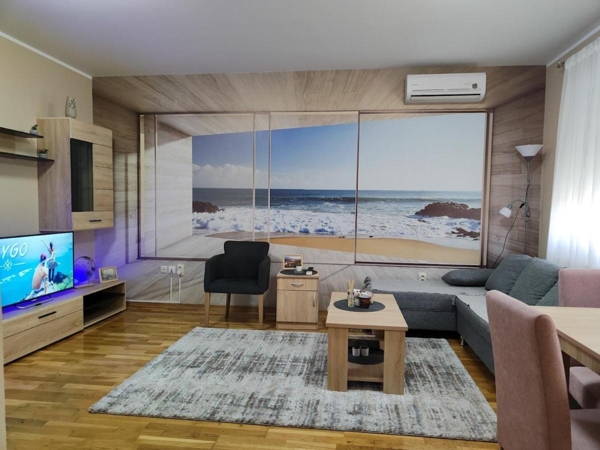 Apartman Espresso Sa Parkingom Sremska Mitrovica Exterior foto